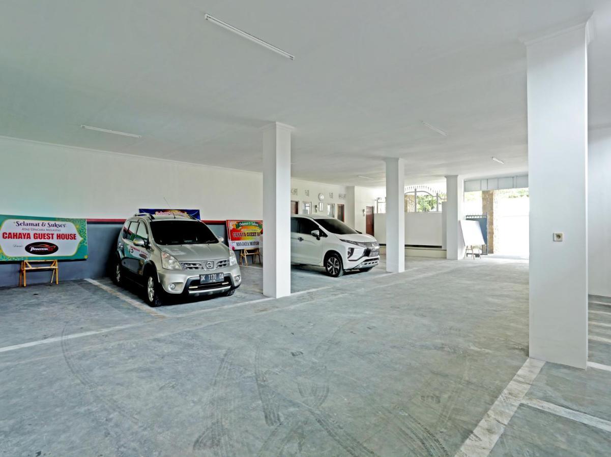 Oyo 90859 Cahaya Guest House Pesanggaran Luaran gambar